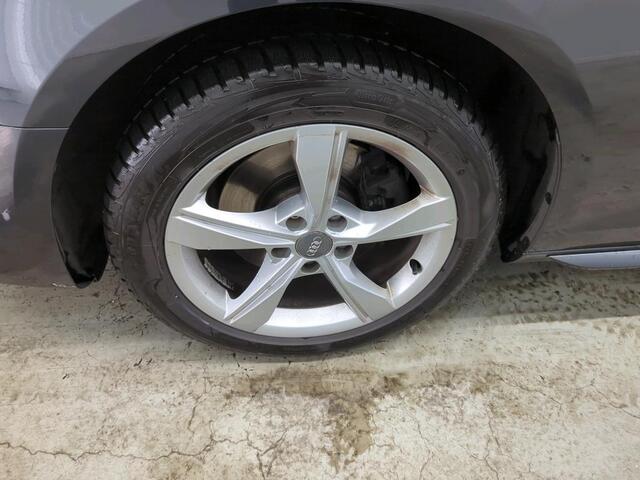 Audi A4 Avant 35 TFSI Launch edition Business TREKHAAK 1e EIG AUTOMAAT