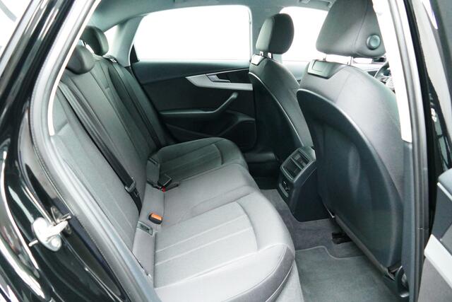 Audi A4 Limousine 35 TFSI Sport Lease Edition. Led Koplampen, Clima, Cruise, Navi, 17"LMV,