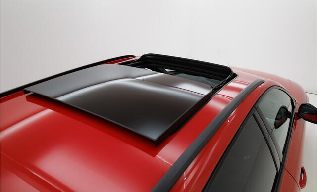 Audi A4 Avant 35 TFSI 3X S-Line 150 PK | NL auto | Black optic | Panoramadak | 1/2 Leer | Virtual dashboard, Adaptive Cruise