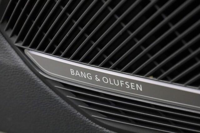 Audi A4 Avant 45 TFSI 265 pk S-tronic quattro S edition | S-line| Matrix LED | Bang & Olufsen | Elektr. verstelbare stoelen | Achteruitrijcamera | Massage