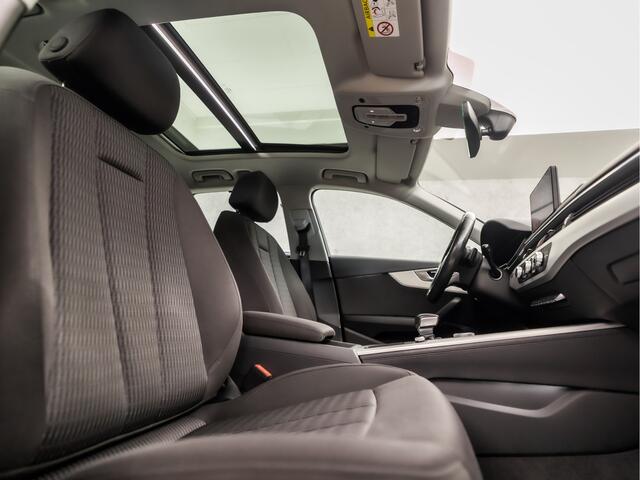 Audi A4 Avant 2.0 TFSI ultra Sport 191Pk Automaat (PANORAMADAK, APPLE CARPLAY, GROOT NAVI, STOELVERWARMING, ELEK ACHTERKLEP, SPORTSTOELEN, PARKEERSENSOREN, CRUISE, NIEUWSTAAT)