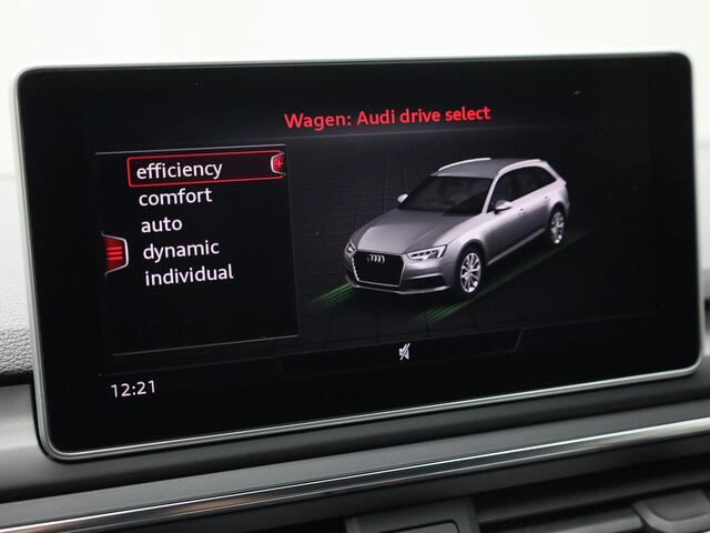 Audi A4 Avant 2.0 TFSI/190PK ultra Sport S line Edition · Stoelverwarming · Navigatie · Trekhaak · Leder/stof ·