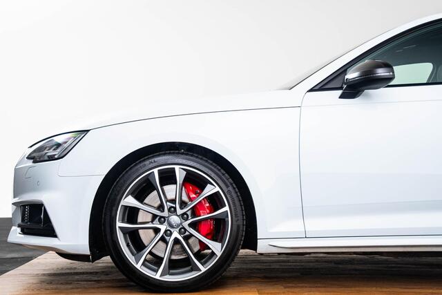 Audi A4 Avant 3.0 TFSI S4 quattro Pro Line Plus Trekhaak - Panoramadak - Comfort sportstoelen - Assistentiepakket City/Tour - stoelverwaming voor/achter - MMI navigatie plus - Multifunctioneel stuur plus - Bang & Olufsen -