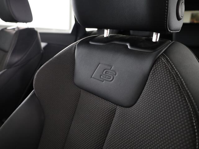 Audi A4 Avant 40 TFSI S edition Competition 204 pk S-tronic | Private lease vanaf ¤ 686,- per maand | Verlengde garantie | Navigatie | Elektr. trekhaak | Parkeersensoren | Cruise control | Stoelverwarming | LED koplampen |