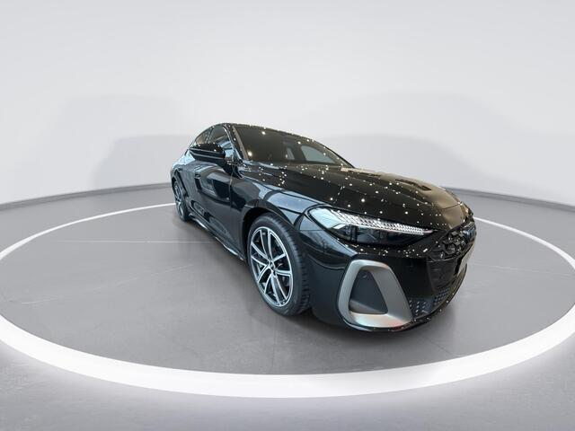 Audi A5 Limousine edition one 35 TFSI 150 pk · Tech pakket plus · Leder · Panoramadak