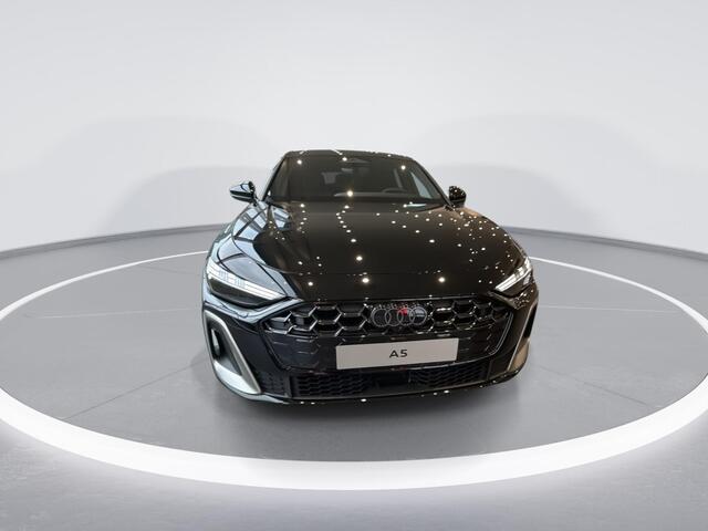 Audi A5 Limousine edition one 35 TFSI 150 pk · Tech pakket plus · Leder · Panoramadak