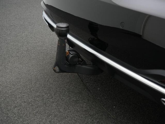 Audi A5 Cabriolet 40 TFSI 204 pk S-tronic Business Edition | Matrix LED koplampen | Leder | Achteruitrijcamera | Trekhaak | Nekventilator-/verwarming | Side Assist