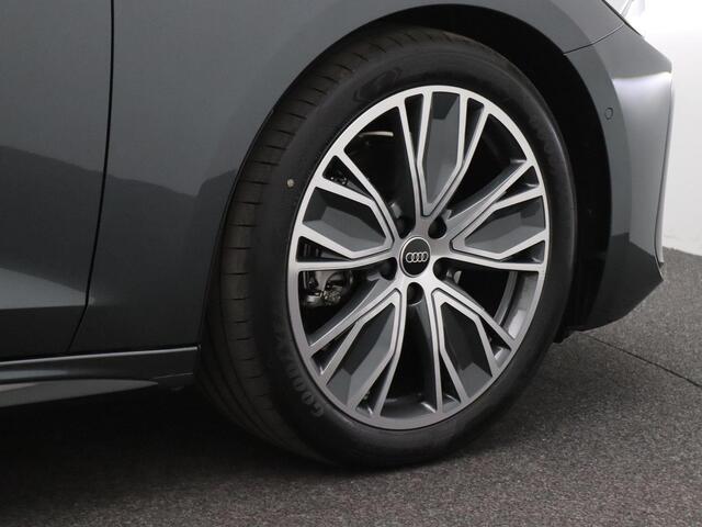 Audi A5 Avant 2.0 TFSI S edition 150PK S-Tronic S-Line, Panoramadak, Matrix-LED verlichting, Side Assist, Comfortkey, Adaptieve Cruise Controle, Elektr. Achterklep, Trekhaak, 19" LM Velgen
