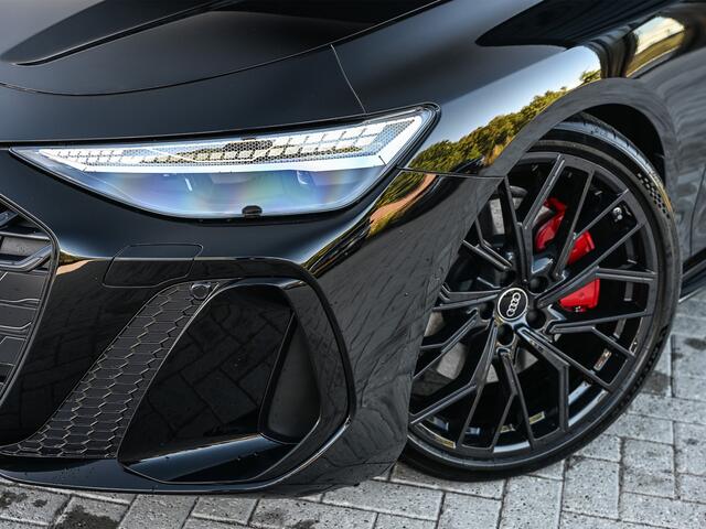 Audi A6 Avant 2.0 e-HYBRID QUATTRO S EDITION 299PK | S-SEATS | LUCHTVERING | PANORAMADAK | 360 CAMERA | EDITION ONE | B&O SOUND | HEAD-UP | 4-WHEEL STEERING | 4-ZONE CLIMATE | TECH PACK PLUS | AMBIANCE INTERIEUR | TREKHAAK | MEMORY SEATS | MMI PASSAGIERS DISPLAY 