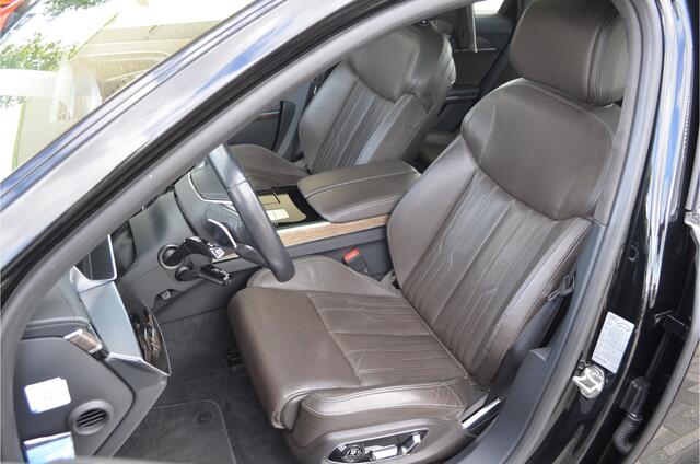 Audi A8 55 TFSI quattro Pro Line Plus ¤165k NP | Panorama schuifdak | Schermen achter | Softclose | Pano | B&O | Alcantara hemel | 4x Stoelventilatie + verwarming + massage | 360 camera
