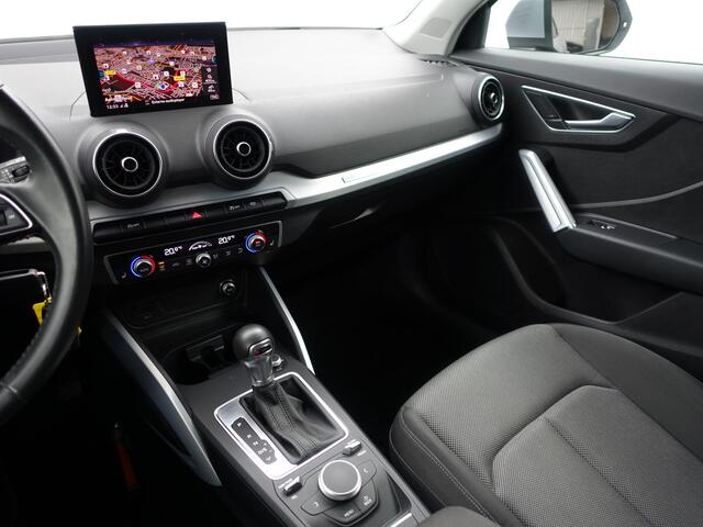 Audi Q2 35 TFSI S Competition Aut- Two Tone, Xenon Led, Park Assist, Stoelverwarming, Navi, Clima, Cruise