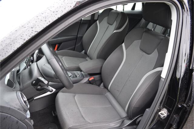 Audi Q2 30 TFSI epic Spoorwisselassistent Carplay Climatronic Led Koplampen