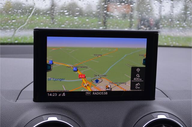 Audi Q2 30 TFSI epic Spoorwisselassistent Carplay Climatronic Led Koplampen