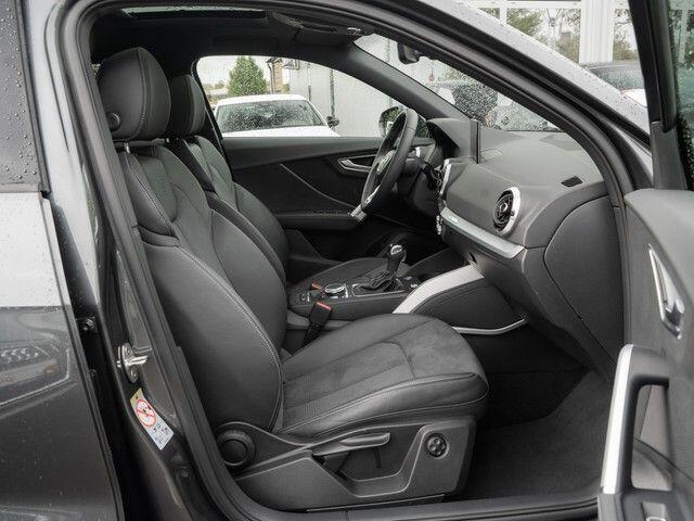 Audi Q2 35 TFSI S-line Black Matrix Sonos Pano