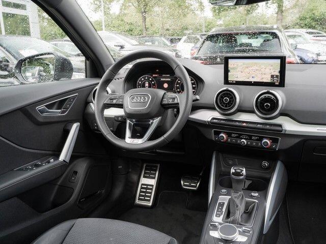 Audi Q2 35 TFSI S-line Black Matrix Sonos Pano