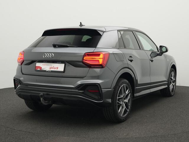 Audi Q2 35 TFSI 150 pk S-tronic S Edition / S-Line | Trekhaak | Matrix LED | Achteruitrijcamera | Navigatie | Adaptive Cruise