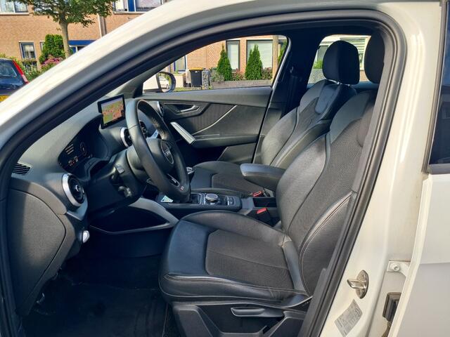Audi Q2 30 TFSI 110pk S Edition / S-Line Exterieur & Interieur / LED / Virtual Cockpit / Navigatie / Parkeersensoren Achter / 17" LMV