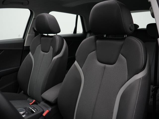 Audi Q2 35 TFSI 150 pk S-tronic Advanced edition / S-Line | Panoramadak | Matrix LED | Achteruitrijcamera | Stoelverwarming