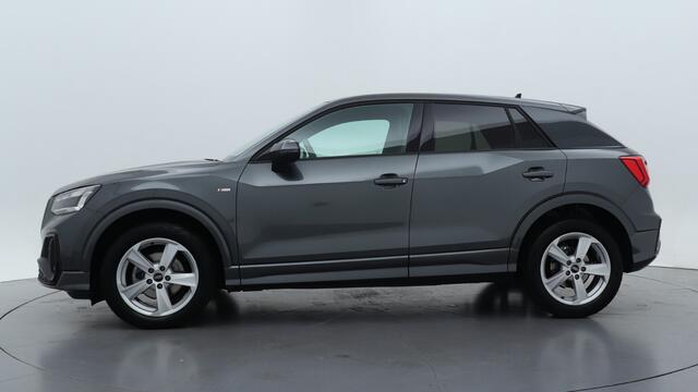 Audi Q2 35 TFSI S Edition | Stoelverwarming | Adaptive cruise | Zwart optiek |