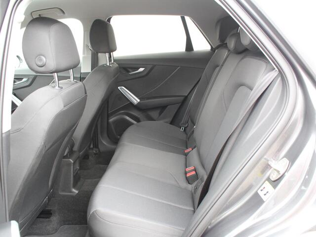 Audi Q2 35 TFSI Advanced edition AUTOMAAT / 1500KG Trekgewicht / S-Line / Navigatie + Apple Carplay/Android Auto / Cruise Control / Climate Control / Stoelverwarming Voor / Bluetooth /