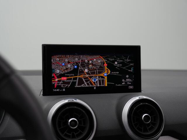 Audi Q2 35 TFSI 150 pk S-tronic Advanced edition | Panoramadak | Achteruitrijcamera | Navigatie | Stoelverwarming