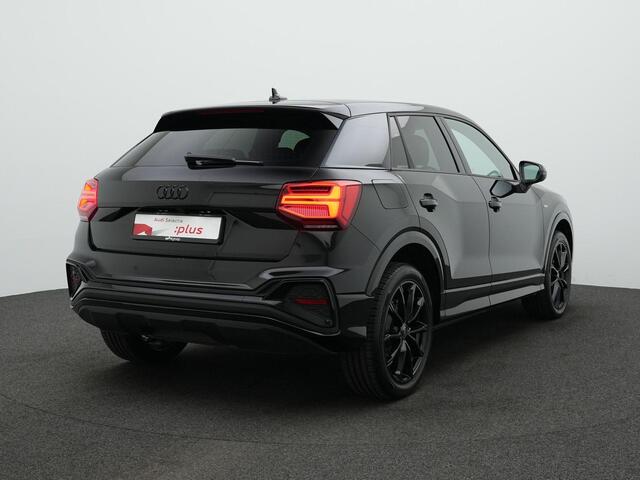 Audi Q2 35 TFSI 150 pk S-tronic S Edition / S-Line | Trekhaak | Matrix LED | Achteruitrijcamera | Navigatie | Stoelverwarming | Adaptive Cruise