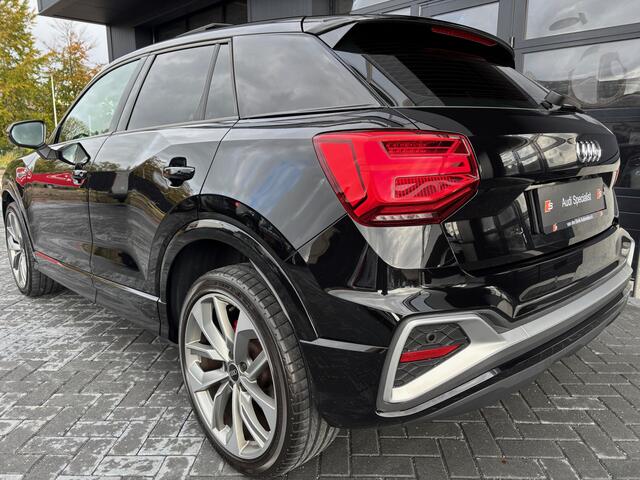 Audi Q2 35 TFSI S-line Matrix Pano Camera