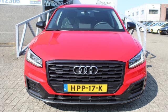 Audi Q2 40 TFSI quattro epic AUTOMAAT/Navigatie/Virtual cockpit/Climate control/Adaptive cruise control/Achteruitrijcamera/Parkeersensoren rondom/Stoelverwarming/Elektrische achterklep/\Keyless/DAB/Lederen bekleding/17'' Lichtmetalen velgen.
