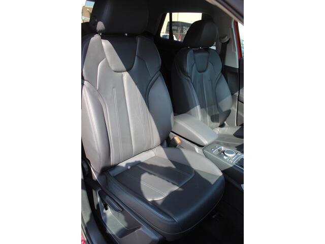 Audi Q2 40 TFSI quattro epic AUTOMAAT/Navigatie/Virtual cockpit/Climate control/Adaptive cruise control/Achteruitrijcamera/Parkeersensoren rondom/Stoelverwarming/Elektrische achterklep/\Keyless/DAB/Lederen bekleding/17'' Lichtmetalen velgen.