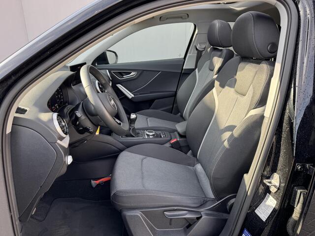 Audi Q2 30 TFSI Advanced edition / Schuif- kanteldak / MMI Navigatie plus / Cruise control / 19 inch lichtmetalen velgen/ Climate control / Parkeersensoren achter