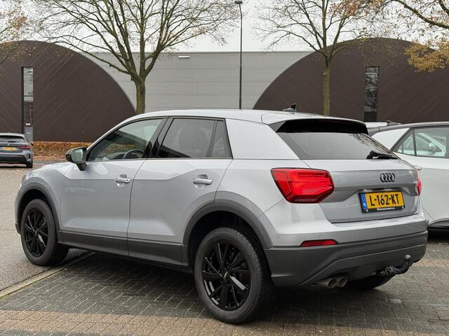 Audi Q2 35 TFSI S Edition AUT.| DIG. DASH| STOELVERWARMING| LEER| ELEKTRISCHE ACHTERKLEP| TREKHAAK|
