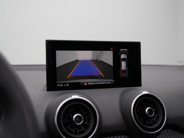 Audi Q2 35 TFSI 150 pk S-tronic S-Line | Panoramadak | Leder/alcantara | Achteruitrijcamera | Navigatie | Stoelverwarming | Adaptive Cruise