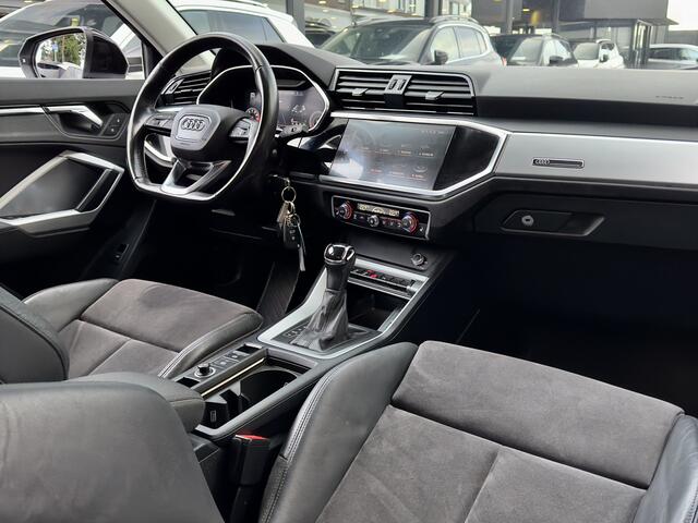 Audi Q3 35 TFSI AUT7 2X S-LINE. PANODAK LEDER NAVI CAMERA DIGI-DASH CARPLAY LED LMV PDC