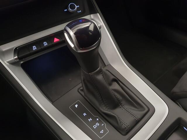 Audi Q3 35 TFSI 150pk S-Tronic S-Line Camera, Virtual cockpit, Leder/alcantara