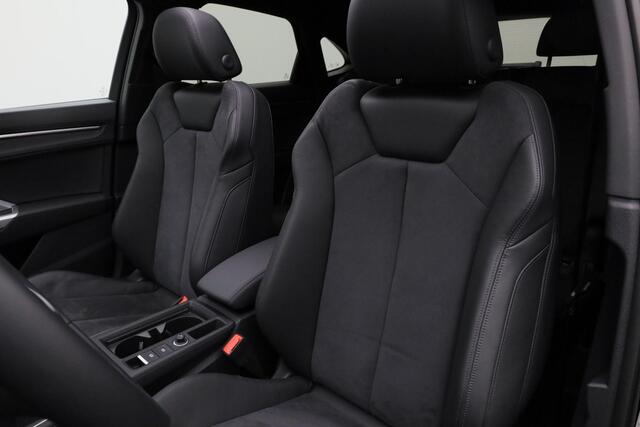 Audi Q3 35 TFSI 150 pk S-tronic Advanced edition / S-Line | Panoramadak | Trekhaak | Achteruitrijcamera | Leder/alcantara | Stoelverwarming