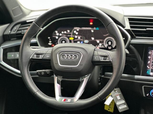 Audi Q3 45 TFSI e 245 Pk S-Line Nardo Pano Cam Trekhaak