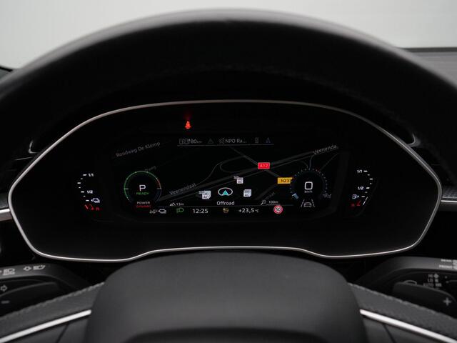 Audi Q3 Sportback 45 TFSI e 245 pk S-tronic S Edition / S-Line | Panoramadak | Elektr. verstelbare voorstoelen | Achteruitrijcamera | Navigatie | Stoelverwarming