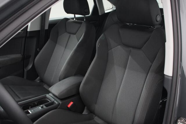 Audi Q3 Sportback 45 TFSI Attitude Plus PHEV 245 PK DEMO! climacontrol | Adaptive Cruise control | PDC V + A | Navigatie | Elektrische Kofferbak | LMV Velgen