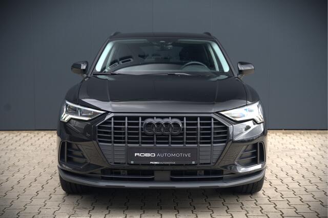 Audi Q3 45 TFSI e Advanced edition | Navigatie | Stoelverwarming | Parkeersensoren | Black Edition | Adaptive Cruise Control | DAB | Apple Carplay | Automaat | Digital Dash | LED | Elektrische Achterklep | Dodehoekdetectie