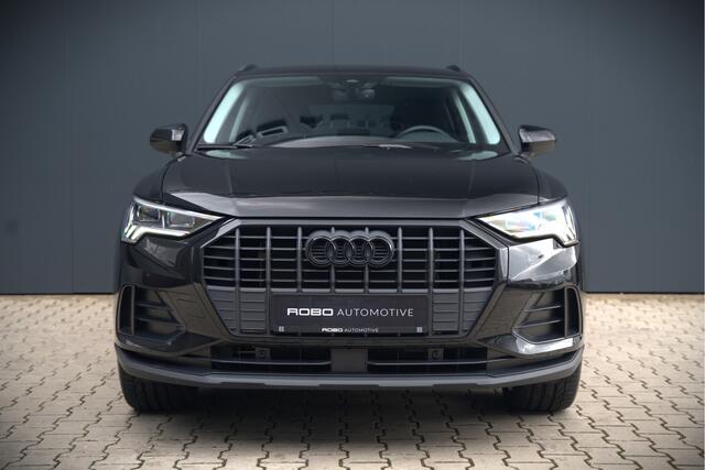 Audi Q3 45 TFSI e Advanced edition | Navigatie | Stoelverwarming | Parkeersensoren | Black Edition | Adaptive Cruise Control | DAB | Apple Carplay | Automaat | Digital Dash | LED | Elektrische Achterklep | Dodehoekdetectie