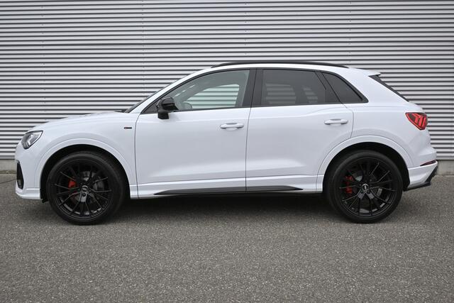 Audi Q3 35 TFSI S-Line edition Trekhaak | Apple-carplay | Virtual | Pano