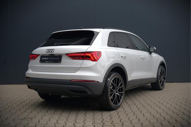 Audi Q3 45 TFSI e Advanced edition | Navigatie | Stoelverwarming | Parkeersensoren | Black Edition | Cruise Control | DAB | Navigatie | Automaat | Digital Dash | LED | Elektrische Achterklep | Dodehoekdetectie