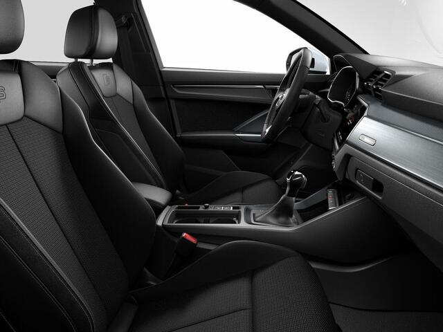 Audi Q3 45 TFSI e S edition 245pk | komt eind juli binnen | Parkeercamera | Trekhaak | 19 inch lichtmetalen velgen | Verwambare voorstoelen