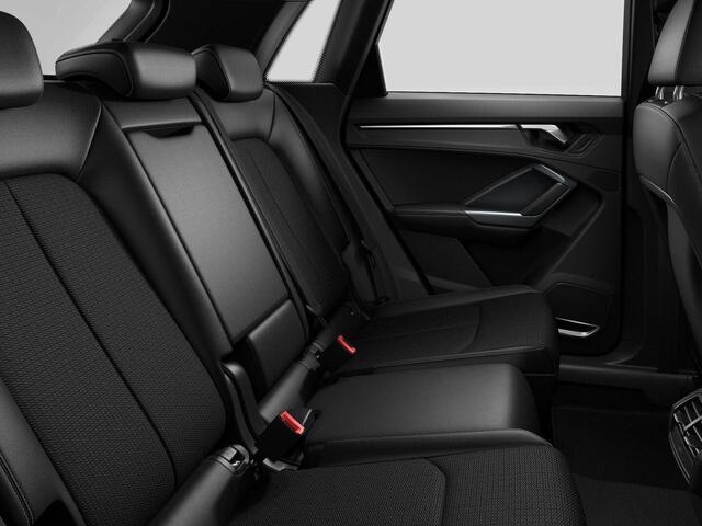 Audi Q3 45 TFSI e S edition 245pk | komt eind juli binnen | Parkeercamera | Trekhaak | 19 inch lichtmetalen velgen | Verwambare voorstoelen