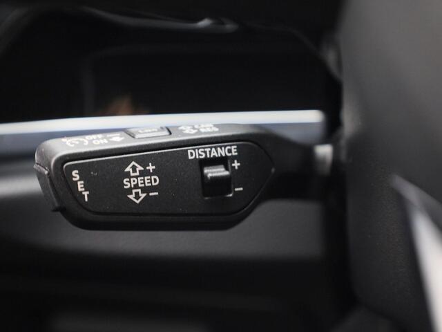 Audi Q3 Sportback 35 TFSI/150PK S Line · Drive select · Leder/Alcantara · Stoelverwarming · Garantie tot oktober 2029 of 100000km.