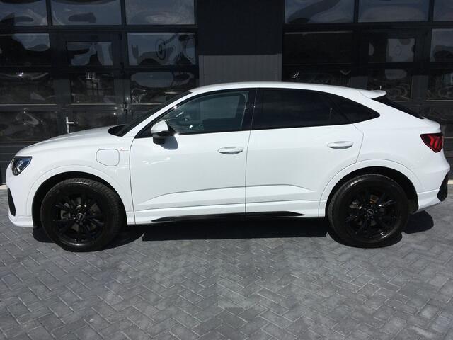 Audi Q3 Sportback 45 TFSI e S-line Black