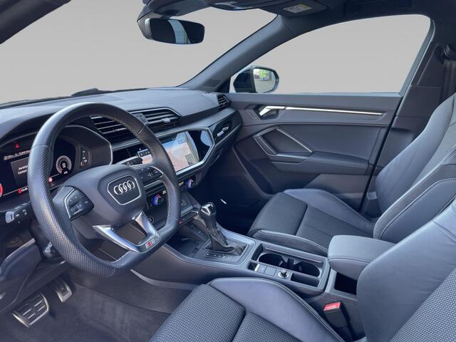 Audi Q3 Sportback 45 TFSI e S-line Black