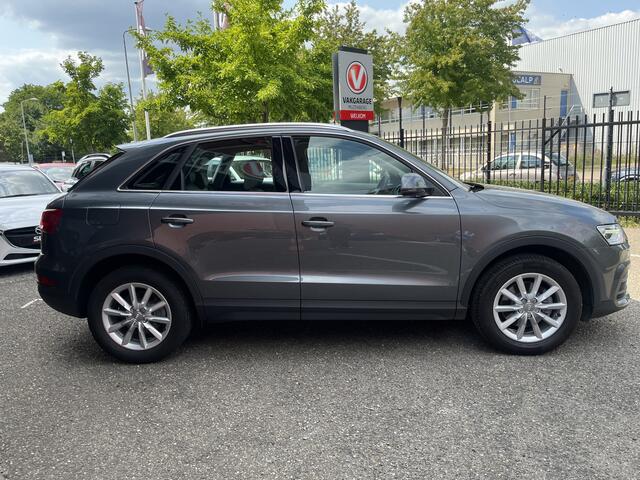 Audi Q3 1.4 TFSI CoD Pro Line // LED // LEDER // NAVI // CLIMA // CRUISE // PDC // STOELVERWARMING //