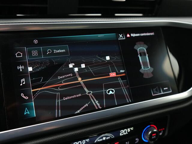Audi Q3 35 TFSI 150 pk S-tronic Advanced | Matrix LED | Leder | Parkeersensoren voor/achter | Stoelverwarming | Cruise Control | Side Assist | 18 inch