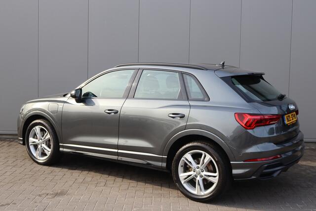 Audi Q3 45 TFSI e PHEV S-line Carplay-android/Camera/Stoelverwarming/Keyfree/Full-LED